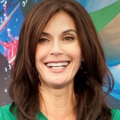 Teri Hatcher profile photo