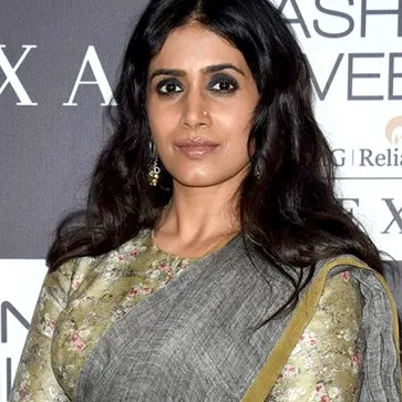 Sonali Kulkarni profile photo