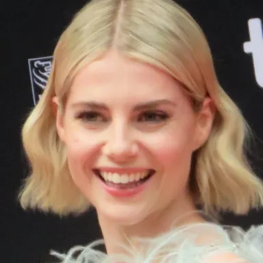 Lucy Boynton profile photo