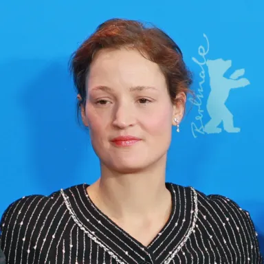 Vicky Krieps profile photo
