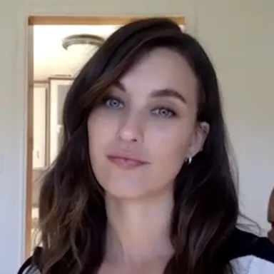 Rainey Qualley profile photo