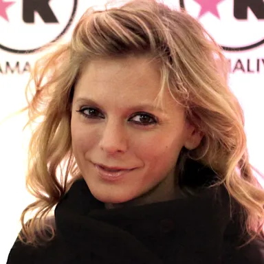 Emilia Fox profile photo