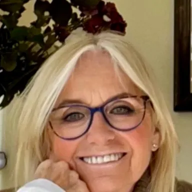 Susan George (actress) profile photo