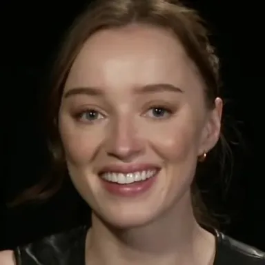Phoebe Dynevor profile photo