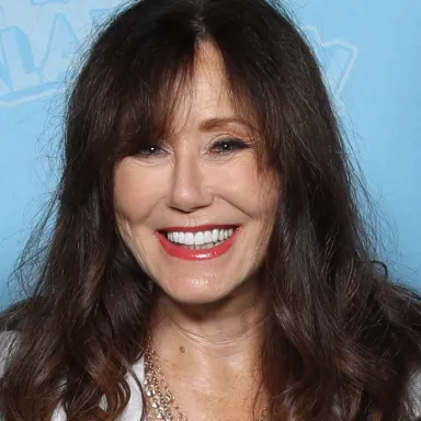 Mary McDonnell profile photo