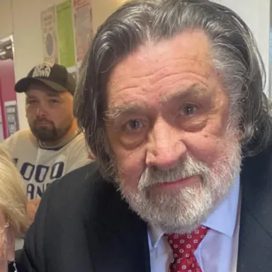 Ricky Tomlinson profile photo