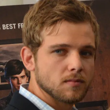 Max Thieriot profile photo