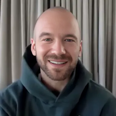 Sean Evans (interviewer) profile photo