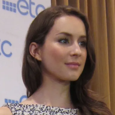 Troian Bellisario profile photo